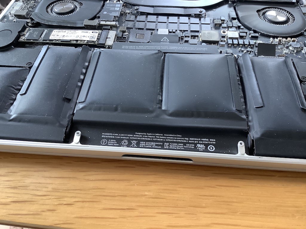 MacBook Pro 15 Retina 15インチ　交換バッテリー